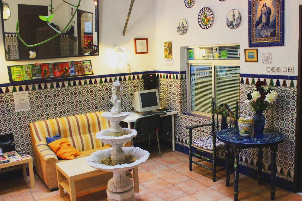Hostal Lis เซบีญา ภายนอก รูปภาพ