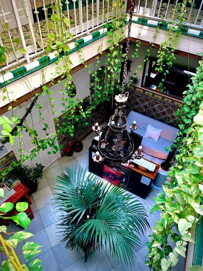 Hostal Lis เซบีญา ภายนอก รูปภาพ